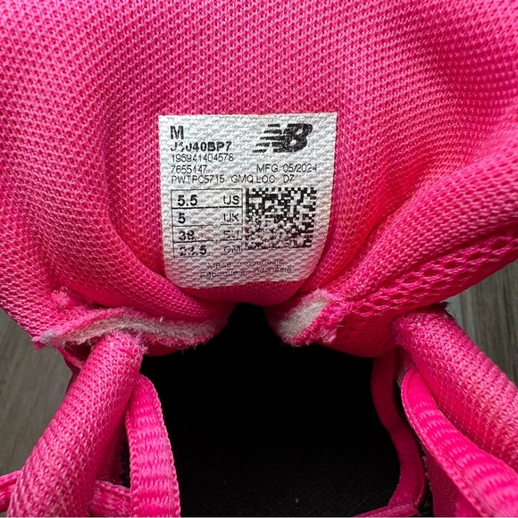 New Balance Pink Molded Softball Cleats Women’s Size 5.5 - Picture 10 of 10